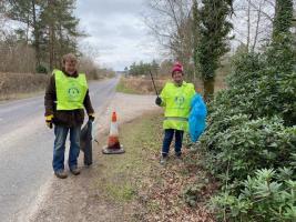 Rotary club members picking litter from the Bere Road.